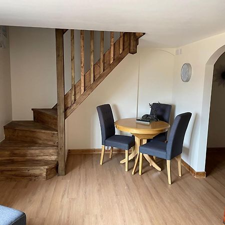 Bluebell Cottage At The Old Tractor Barn Brackley  Extérieur photo