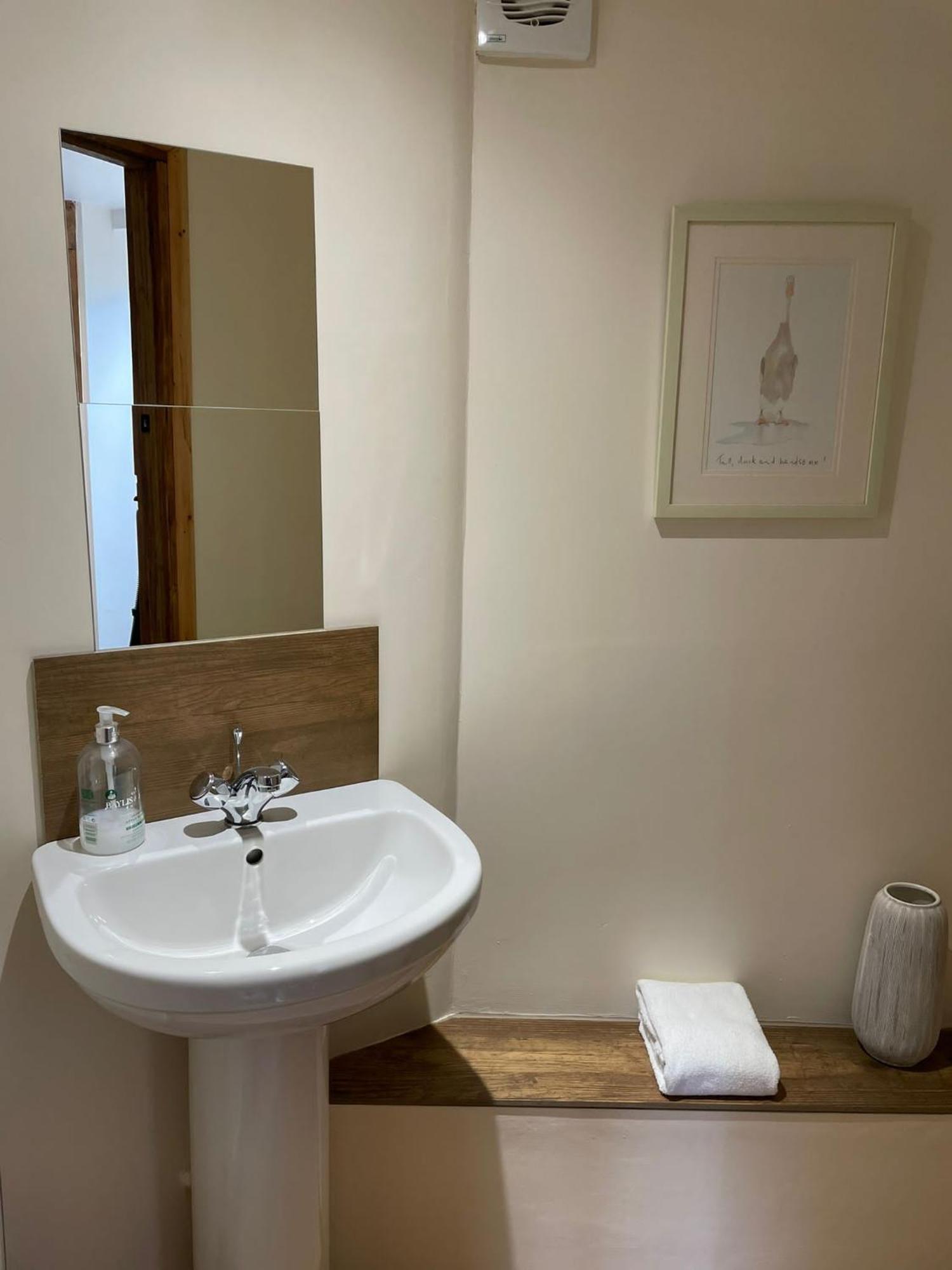 Bluebell Cottage At The Old Tractor Barn Brackley  Extérieur photo